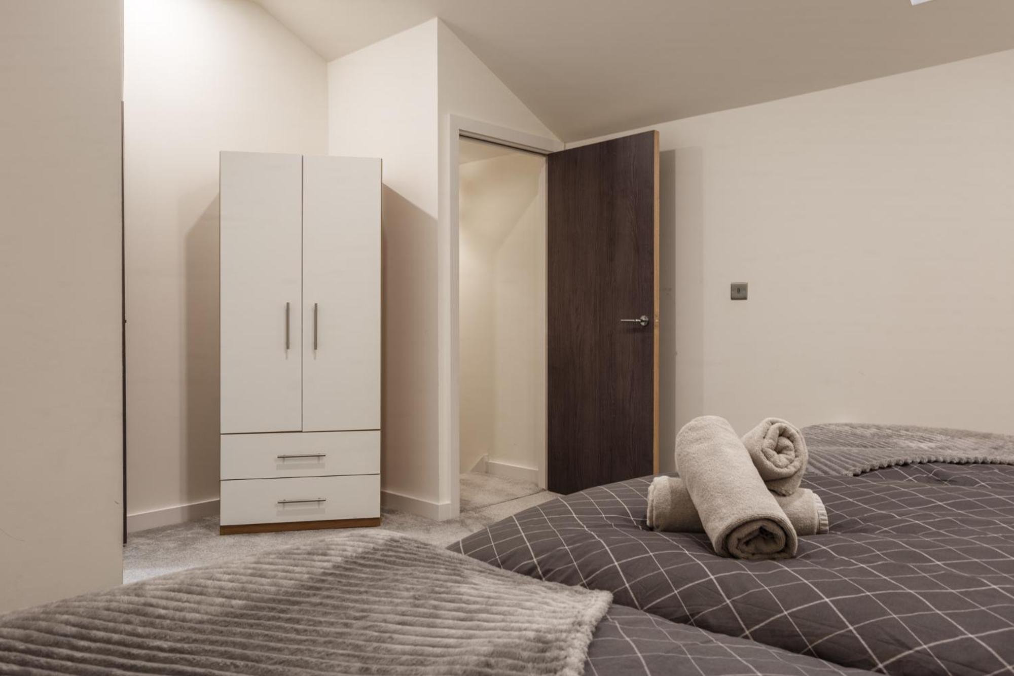 Modern And Cozy Two-Bed Apartment In Bradford ブラッドフォード エクステリア 写真